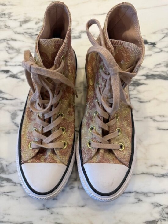 Converse Shoes - Converse Rose Gold Chuck Taylor Womens High Tops EUC Size 6